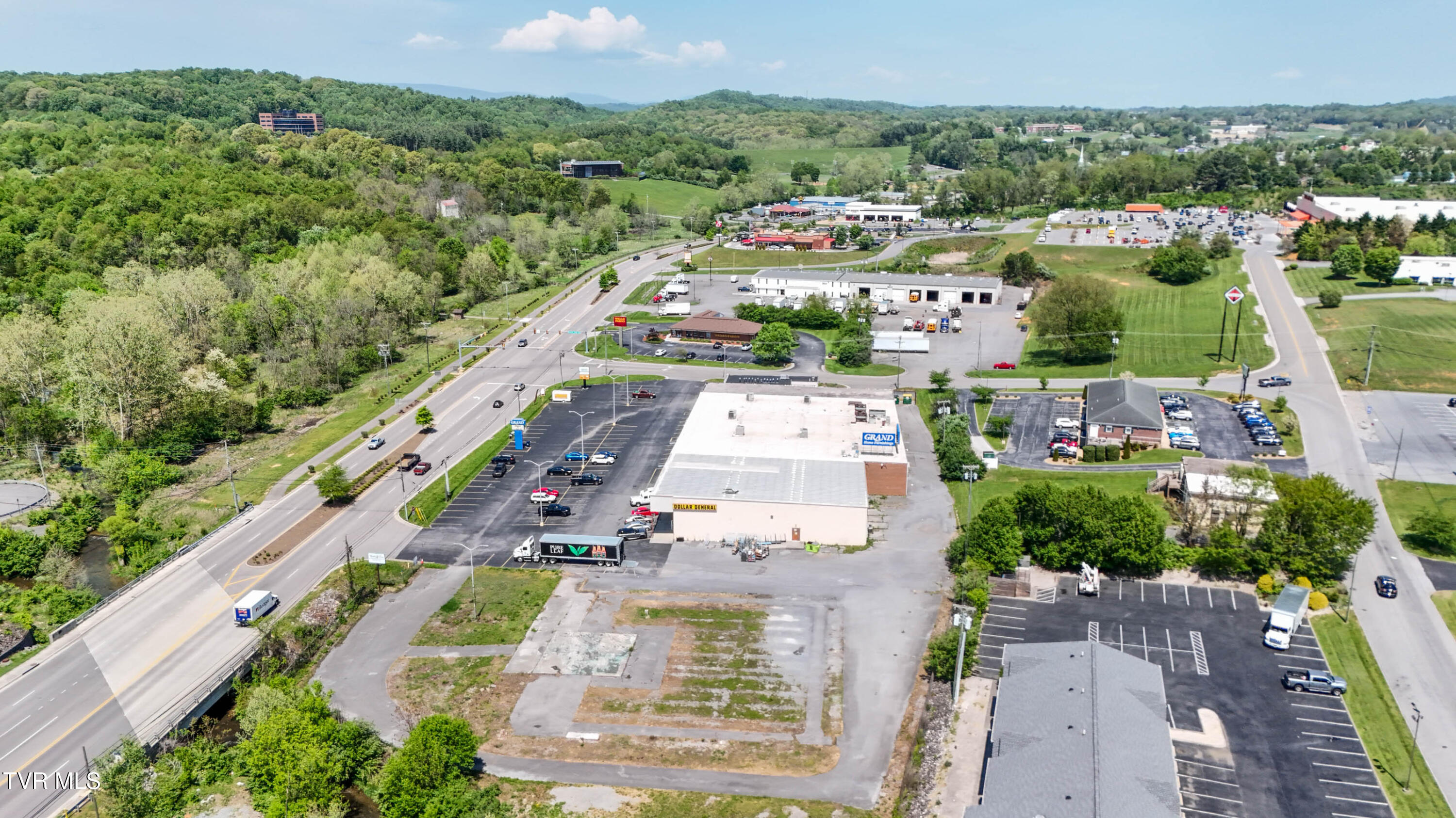 3323 Lee Highway, Bristol, Virginia image 8