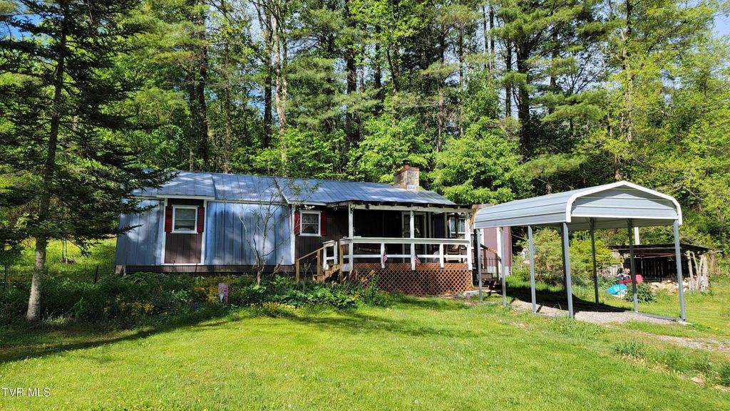 Photo of 2012 Ackerson Creek Road, Mountain City, TN 37683 (MLS # 9994519)