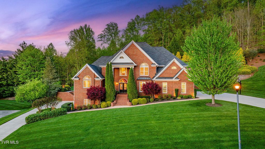 Photo of 5005 Preston Park Drive, Kingsport, TN 37664 (MLS # 9994682)