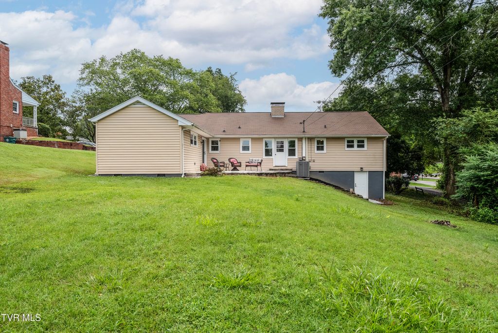 Photo of 1140 Foxcroft Road, Bristol, VA 24201 (MLS # 9984764)