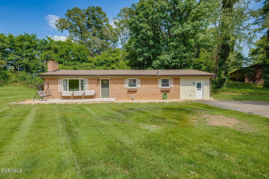 Photo of 309 Knob Hill Drive, Bristol, TN 37620 (MLS # 9981604)