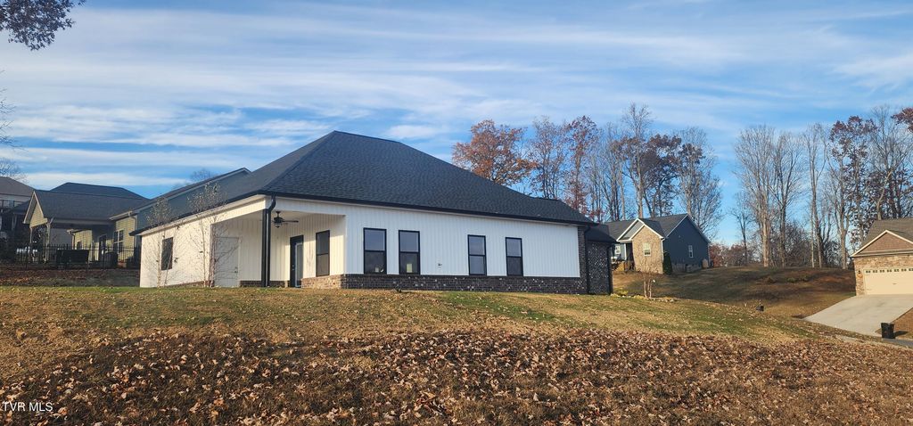 Photo of 737 Pasture Ridge Rd, Piney Flats, TN 37686 (MLS # 9988895)