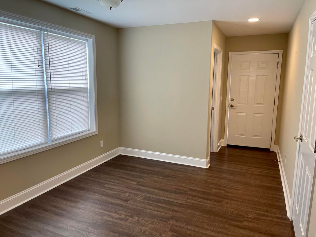 Photo of 415 Manchester Place, Bristol, TN 37620 (MLS # 9995303)