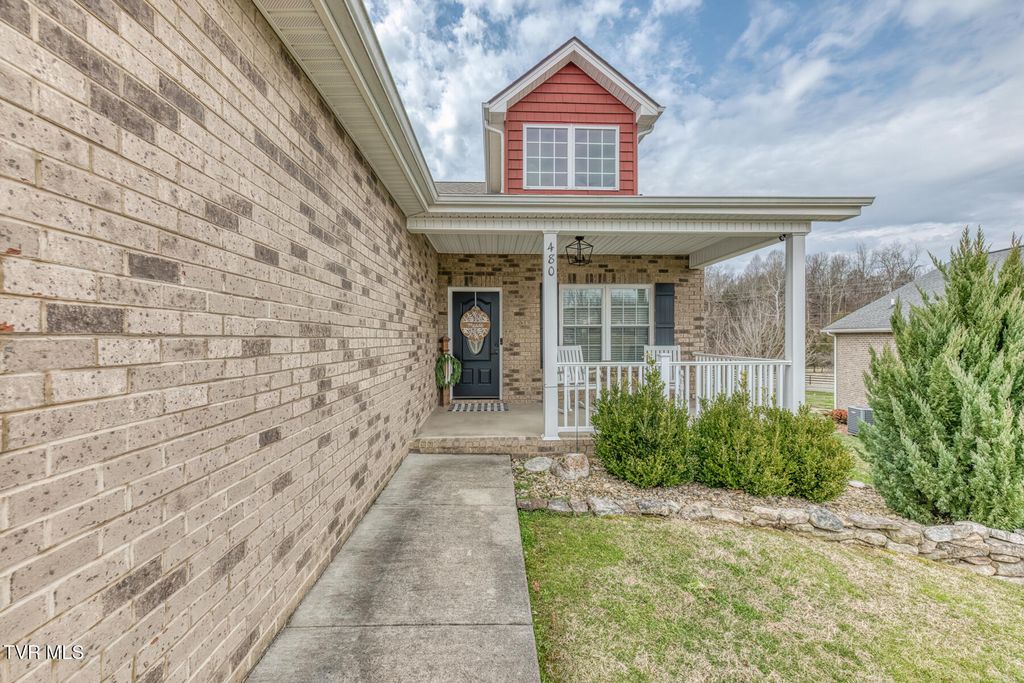 Photo of 480 Manchester Place, Bristol, TN 37620 (MLS # 9991880)