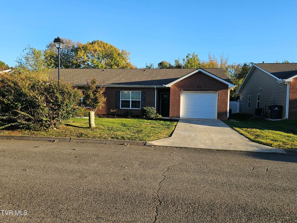 Photo of 736 Spring Park Road #-, Knoxville, TN 37914 (MLS # 9987645)