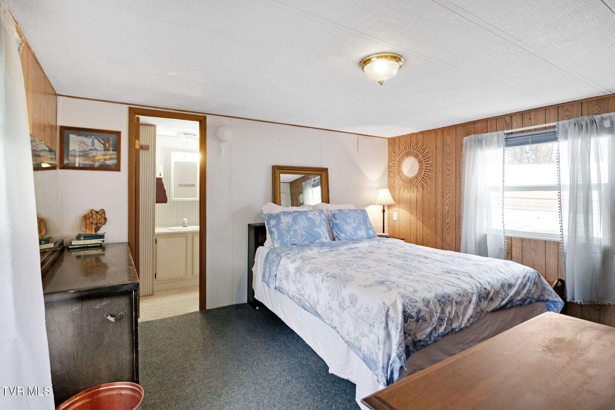 705 White Top Road, Bluff City, Tennessee image 5
