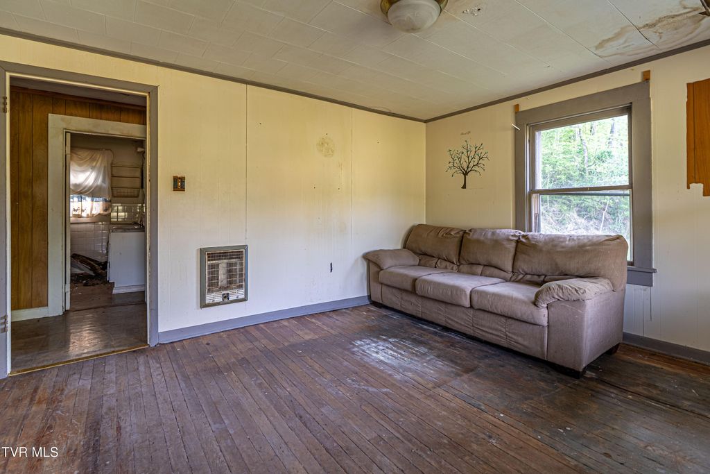 Photo of 7006 Gate City Highway, Bristol, VA 24202 (MLS # 9994567)