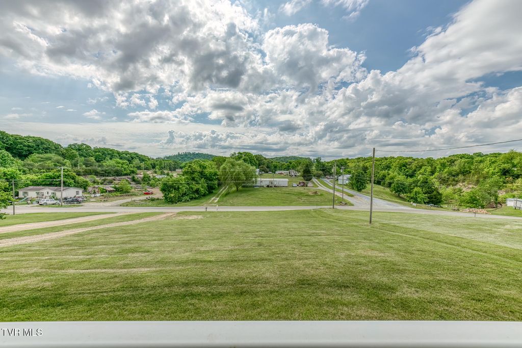 Photo of 2069 Devault Bridge Road, Piney Flats, TN 37686 (MLS # 9995400)