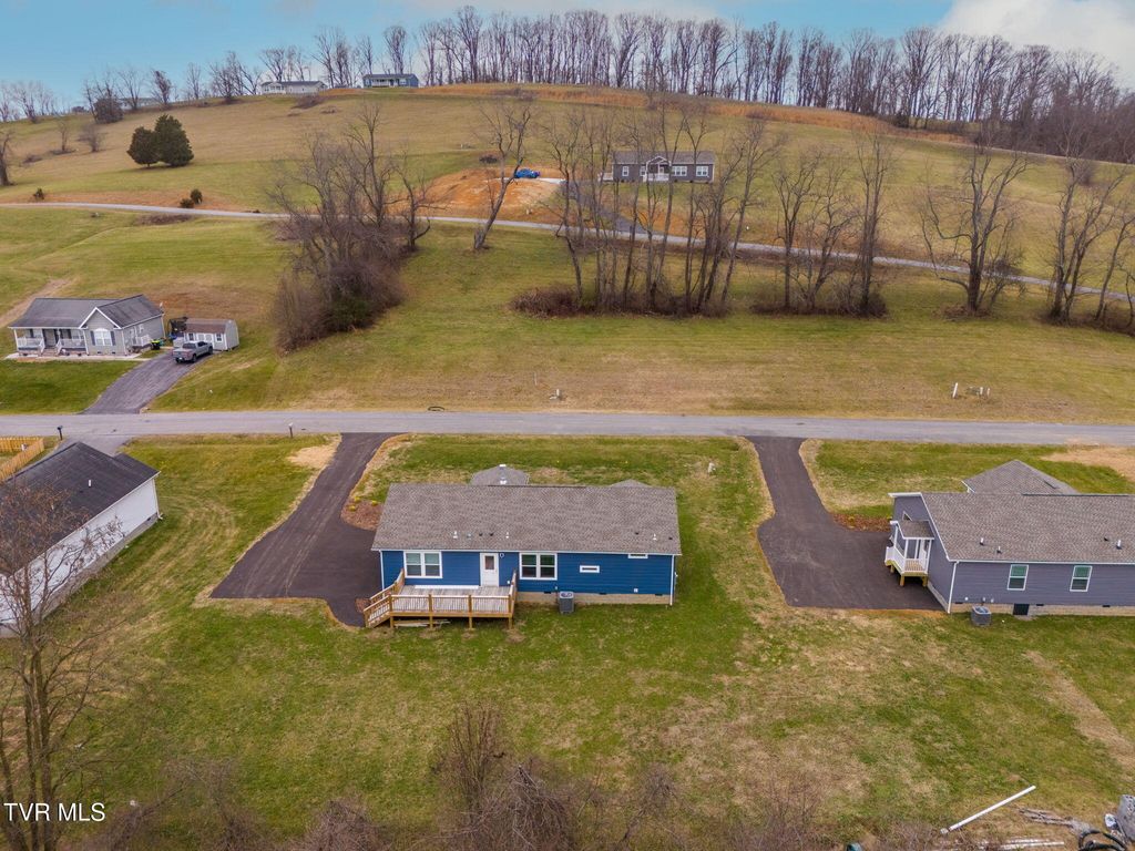 Photo of 18416 Fortunes Way, Abingdon, VA 24210 (MLS # 9990327)