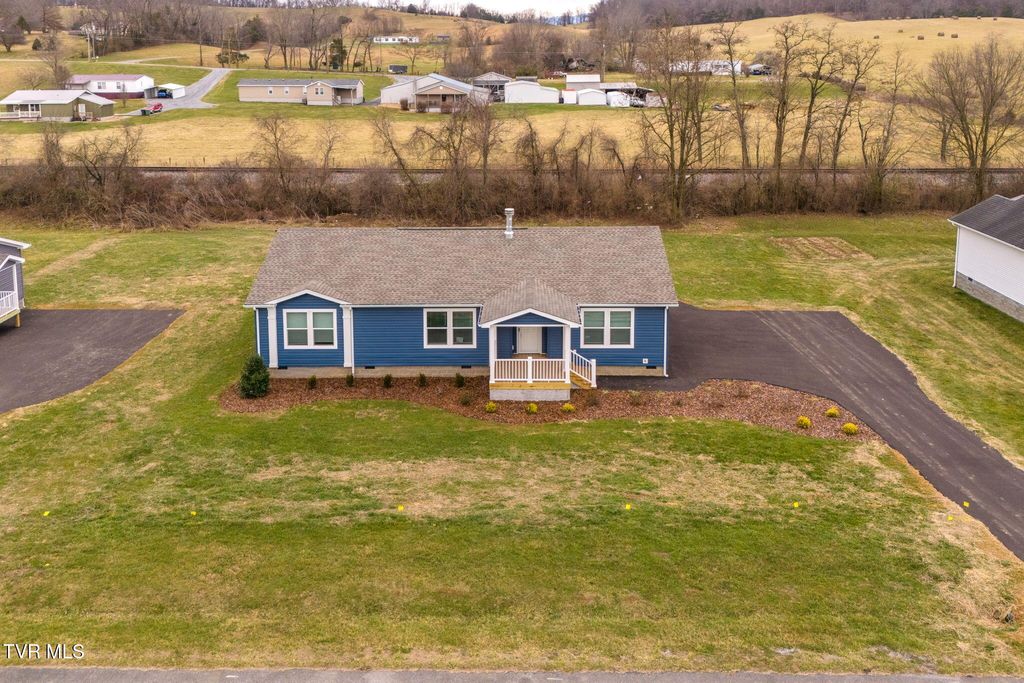 Photo of 18416 Fortunes Way, Abingdon, VA 24210 (MLS # 9990327)