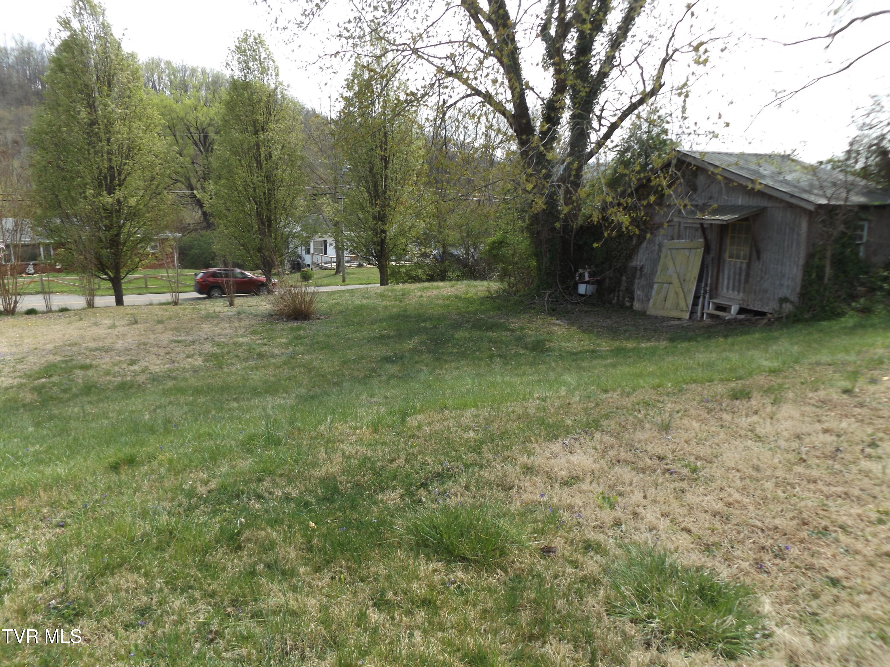1655 Siam Road, Elizabethton, Tennessee image 9