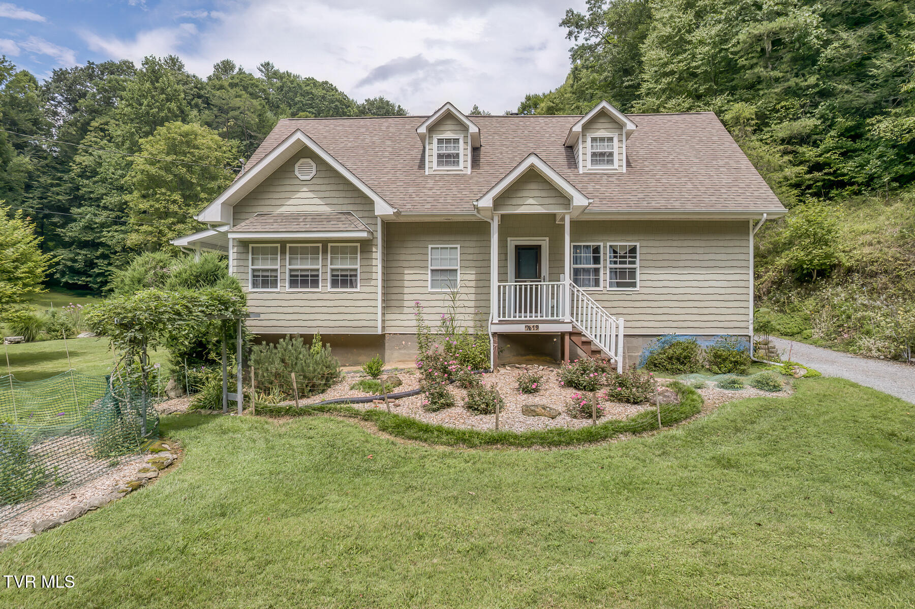 7519 Wolf Run Road, Bristol, Virginia image 1