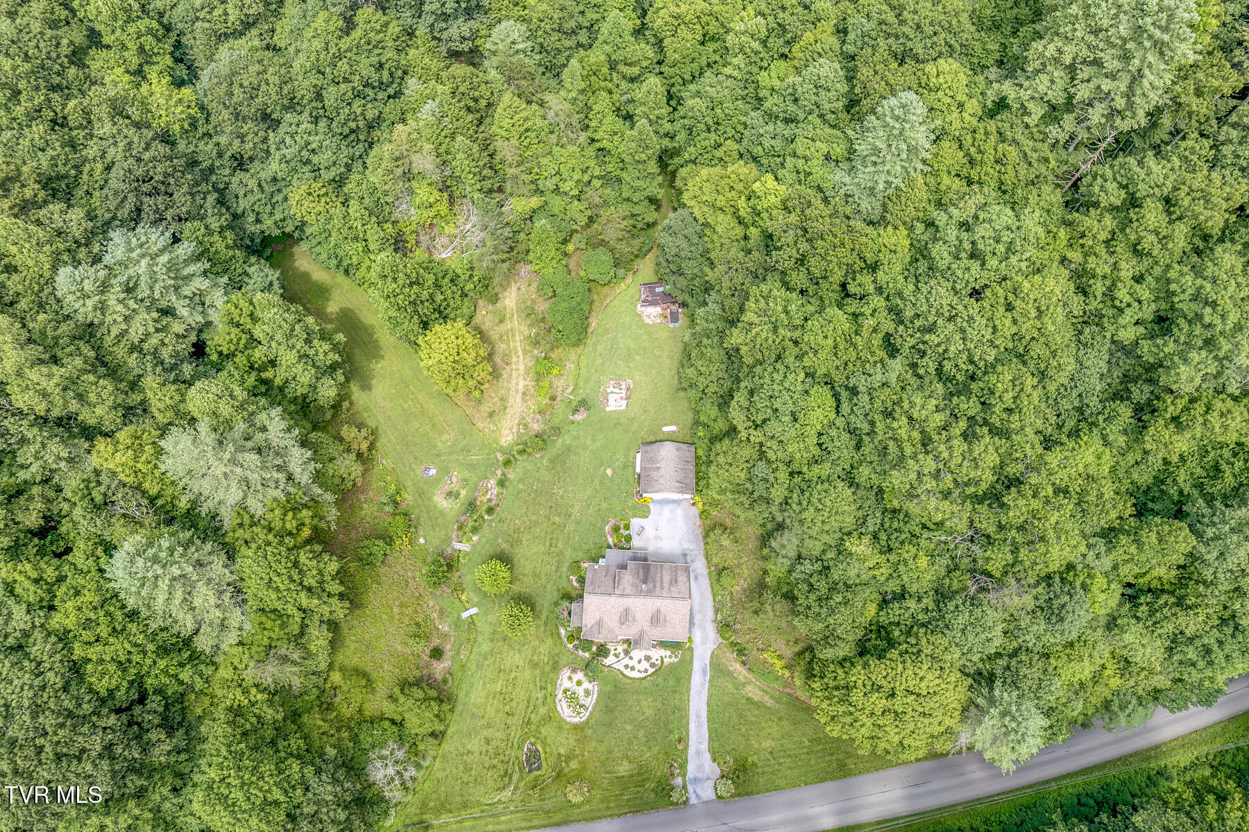 7519 Wolf Run Road, Bristol, Virginia image 5