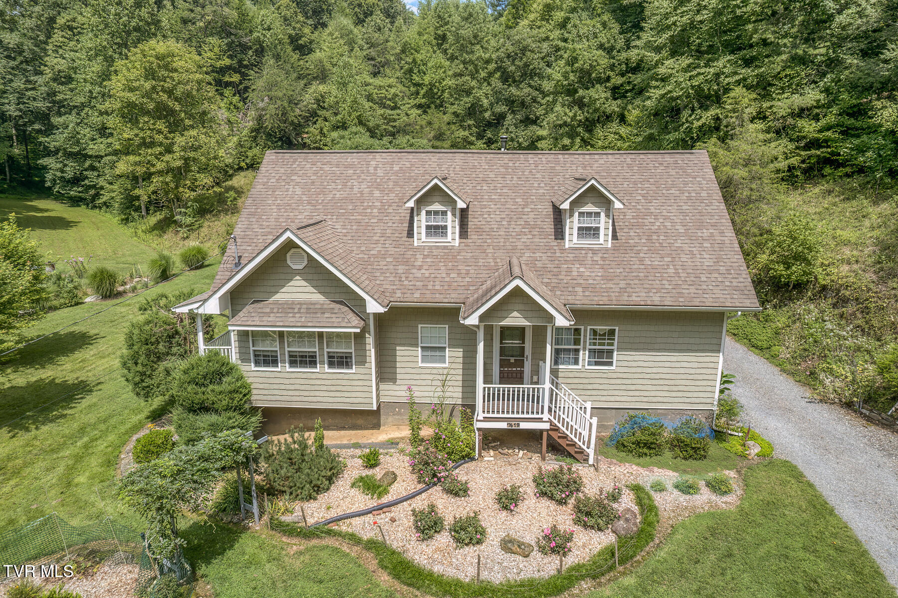 7519 Wolf Run Road, Bristol, Virginia image 2