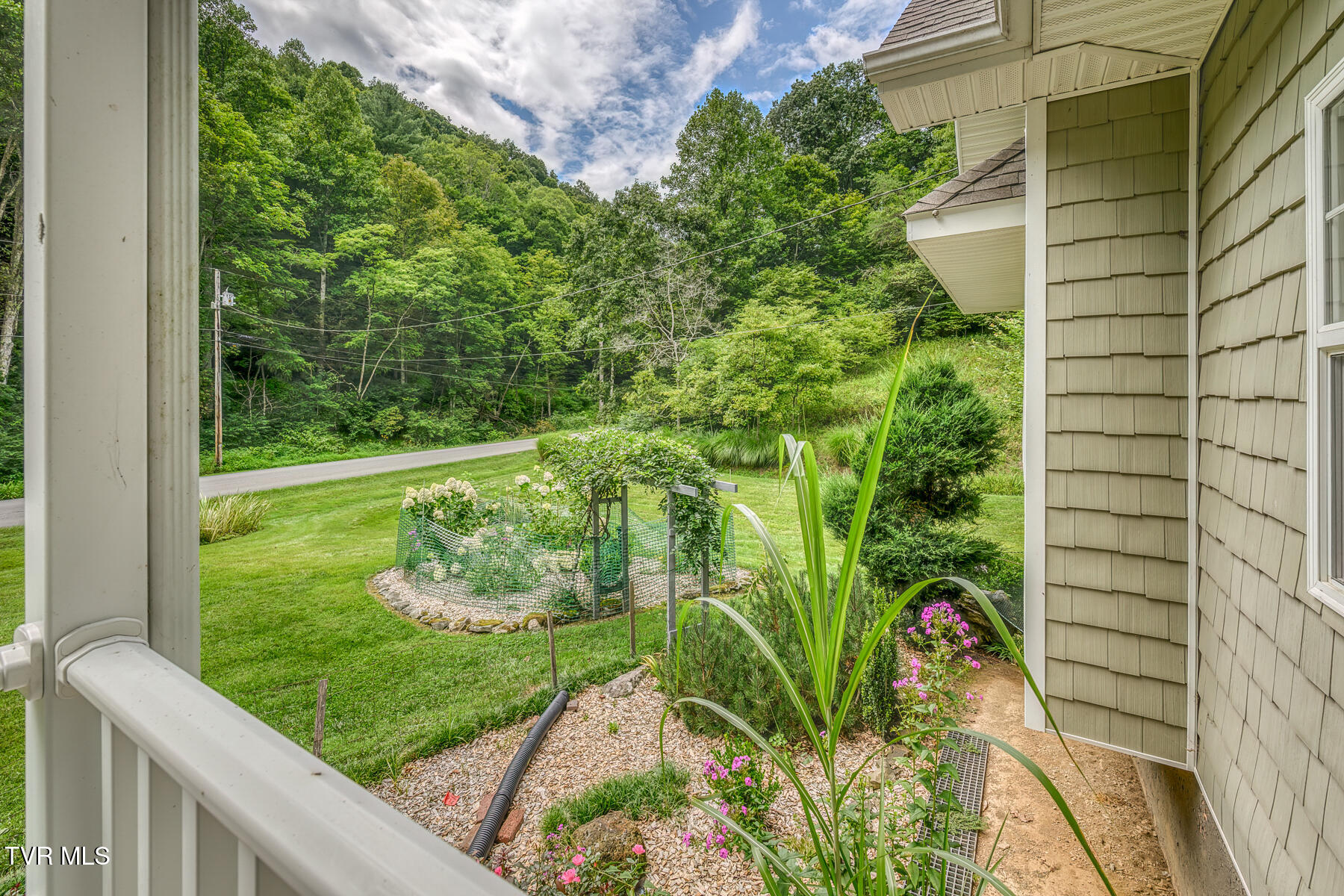 7519 Wolf Run Road, Bristol, Virginia image 13