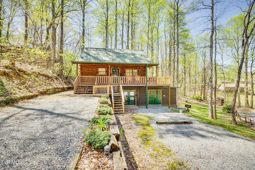 Photo of 3444 Manis Road, Sevierville, TN 37862 (MLS # 9978508)