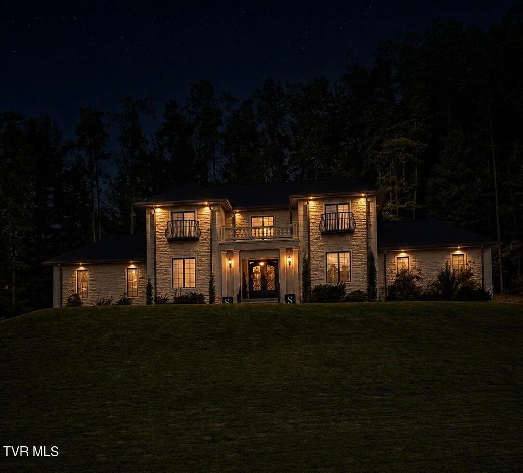 Photo of 103 Fernwood Lane, Wise, VA 24293 (MLS # 9995238)