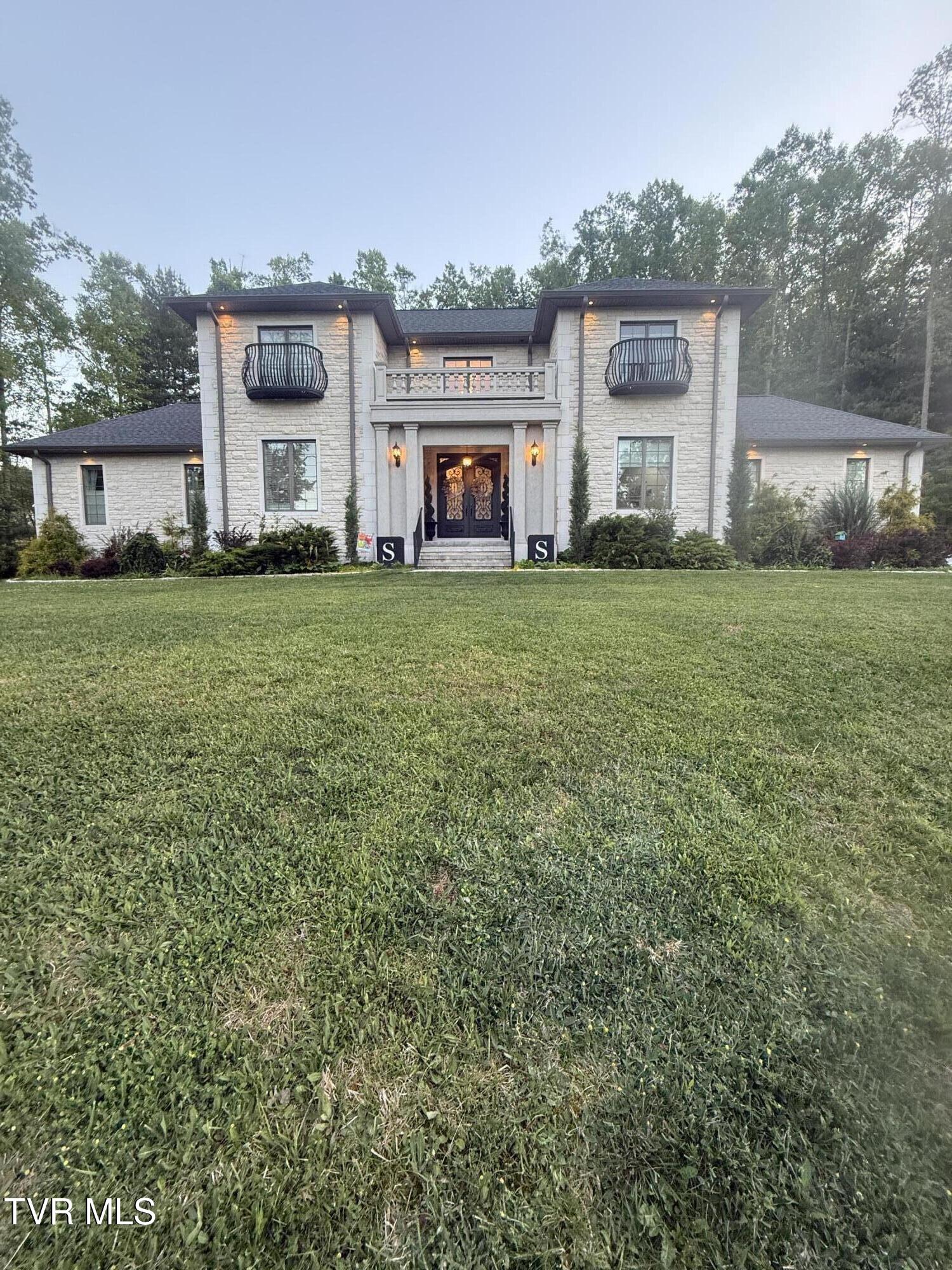 103 Southwest Fernwood Lane