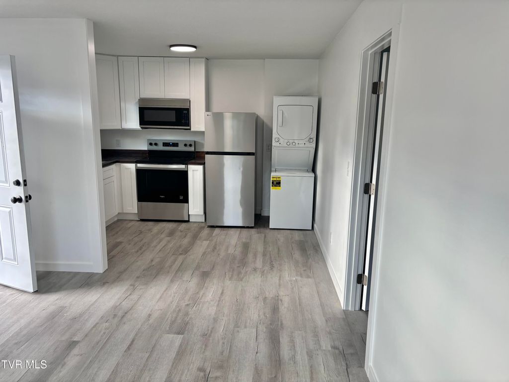 Photo of 119 Shenandoah Drive #11, Elizabethton, TN 37643 (MLS # 9987069)