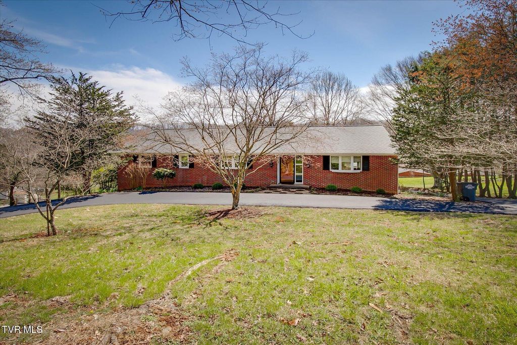 Photo of 4525 Chickasaw Road, Kingsport, TN 37664 (MLS # 9992648)