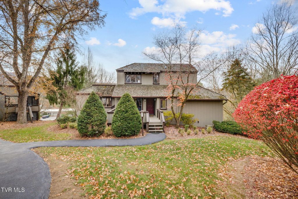 Photo of 150 Columbine Road, Kingsport, TN 37660 (MLS # 9990052)