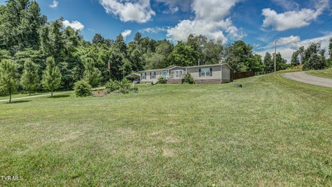 Homes For Sale - 18378 Buffalo Pond Road<br/> Bristol, VA 24202