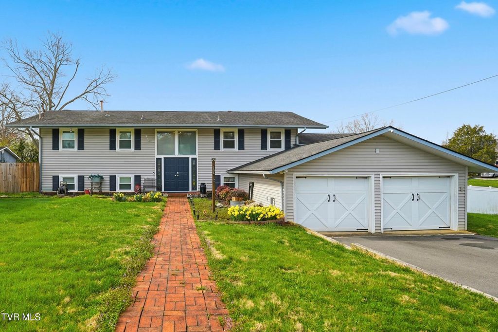 Photo of 6320 Booth Court, Kingsport, TN 37663 (MLS # 9992276)