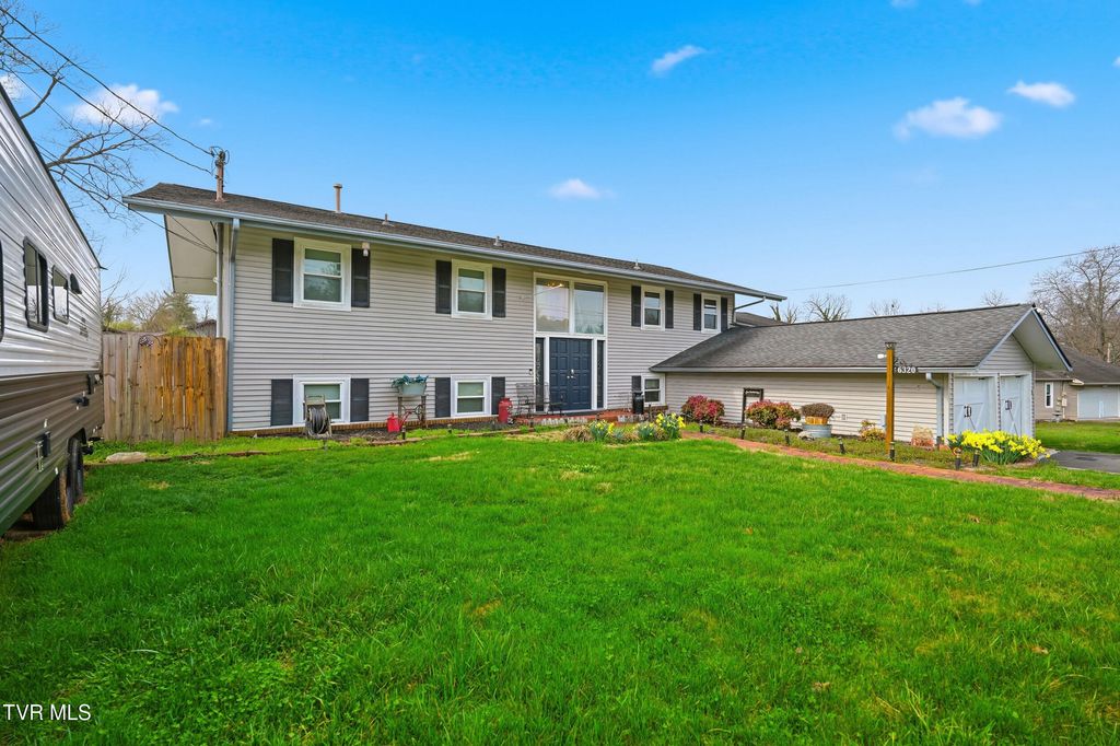 Photo of 6320 Booth Court, Kingsport, TN 37663 (MLS # 9992276)