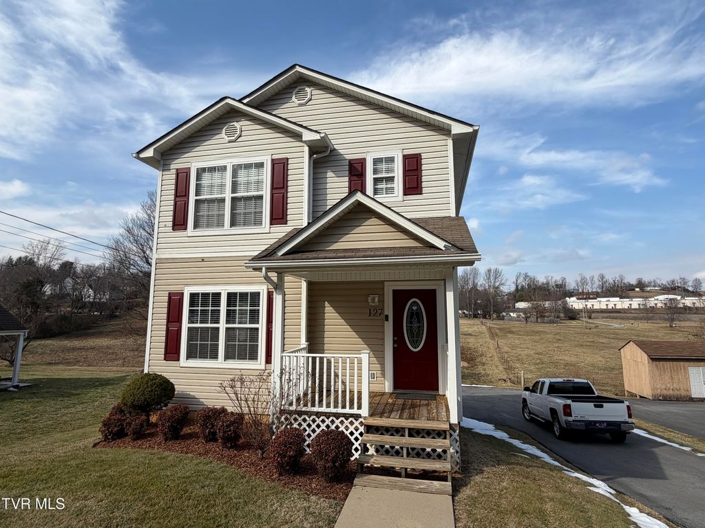 Photo of 127 Cloverdale Lane, Johnson City, TN 37604 (MLS # 9991155)