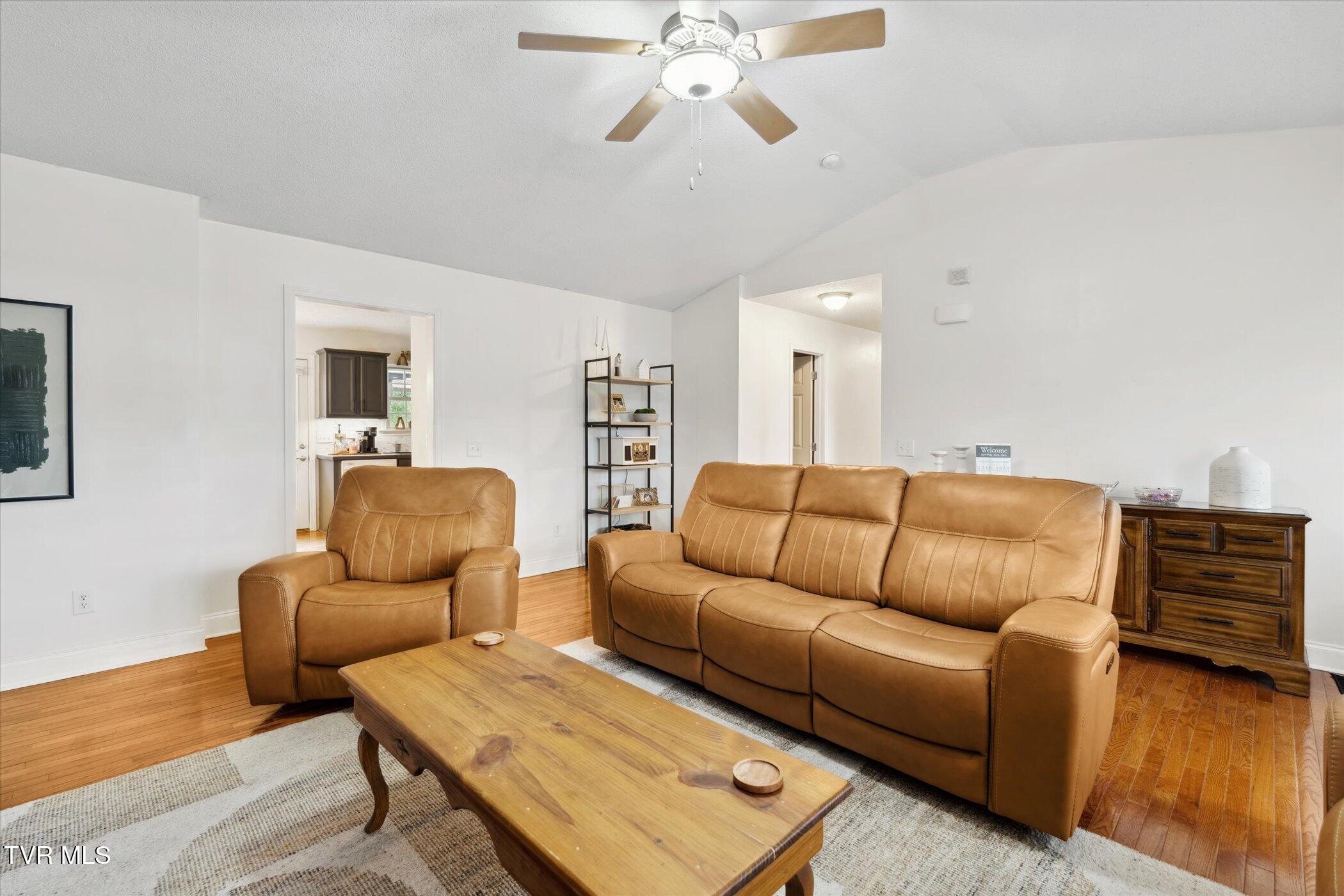 134 Yarrow Drive, Bluff City, Tennessee image 7
