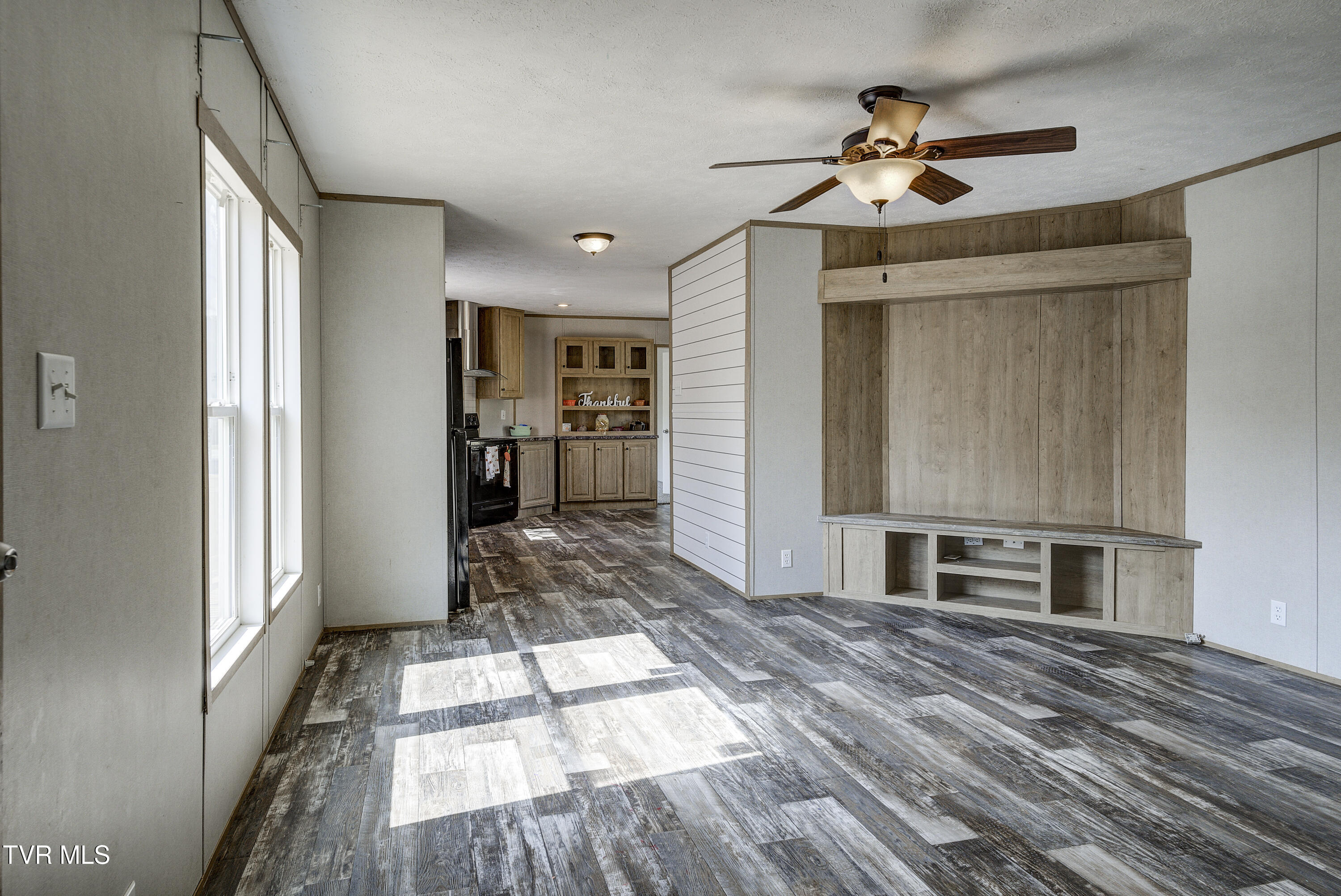 1295 Highway 19e