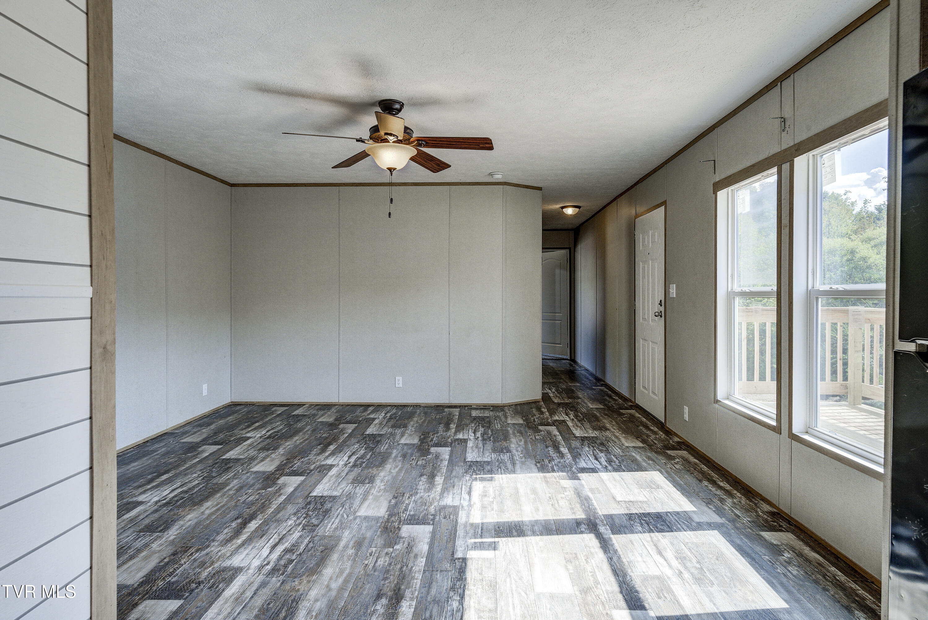 1295 Highway 19e