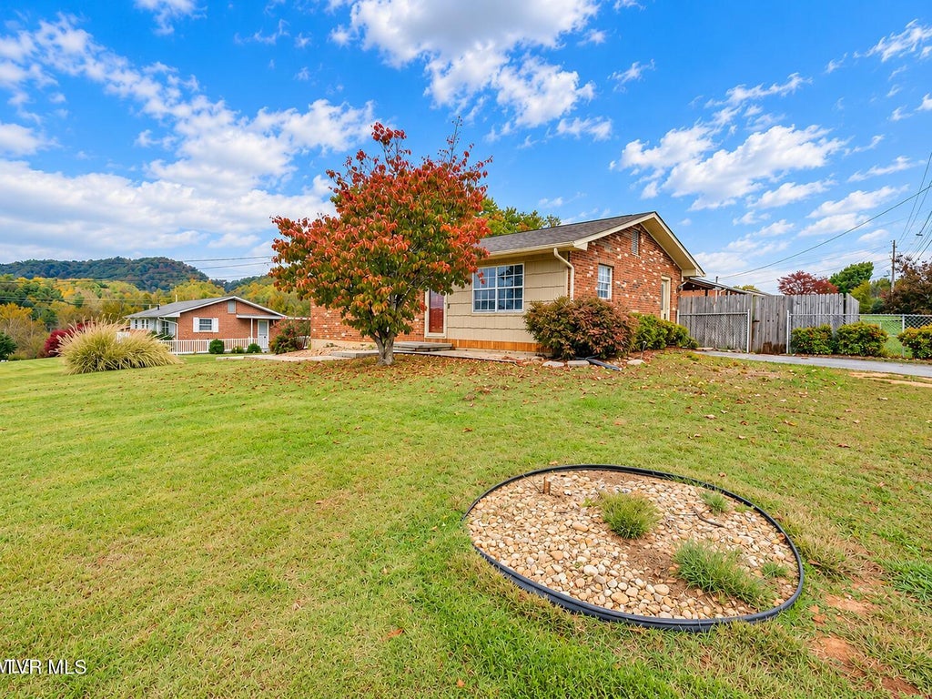 Photo of 432 Broyles Lane, Bristol, TN 37620 (MLS # 10002288)