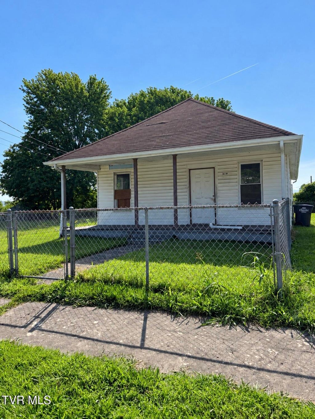 Photo of 1741 Park Street, Kingsport, TN 37664 (MLS # 10000071)