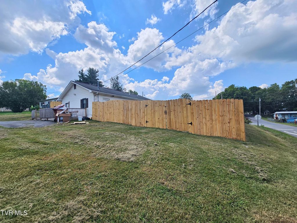 Photo of 2225 Signal Drive, Johnson City, TN 37604 (MLS # 9984762)
