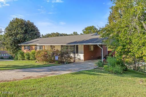Photo of 1107 Towanda Trail, Athens, TN 37303 (MLS # 10001094)