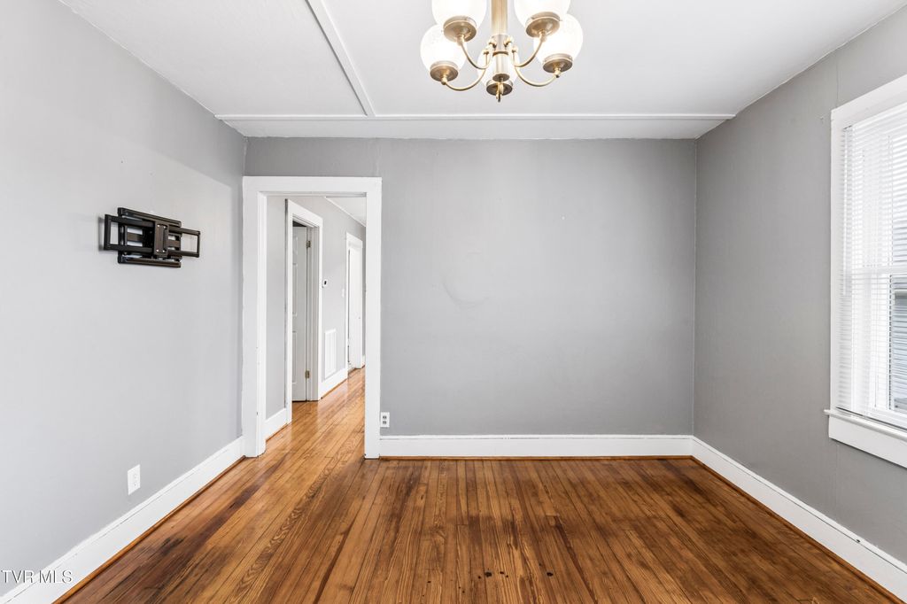 Photo of 364 Lynn Avenue, Kingsport, TN 37665 (MLS # 9992372)