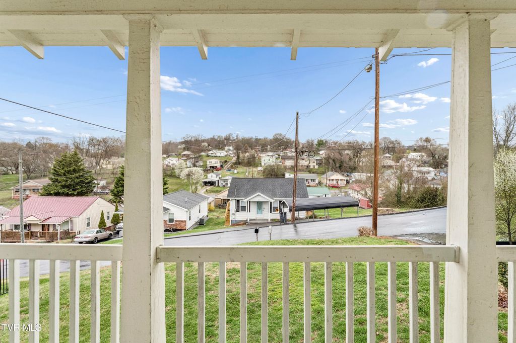 Photo of 364 Lynn Avenue, Kingsport, TN 37665 (MLS # 9992372)