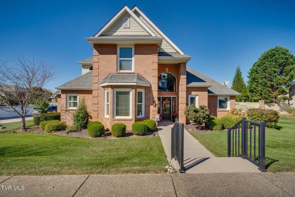 Photo of 507 Oliver Approach, Johnson City, TN 37601 (MLS # 9987233)