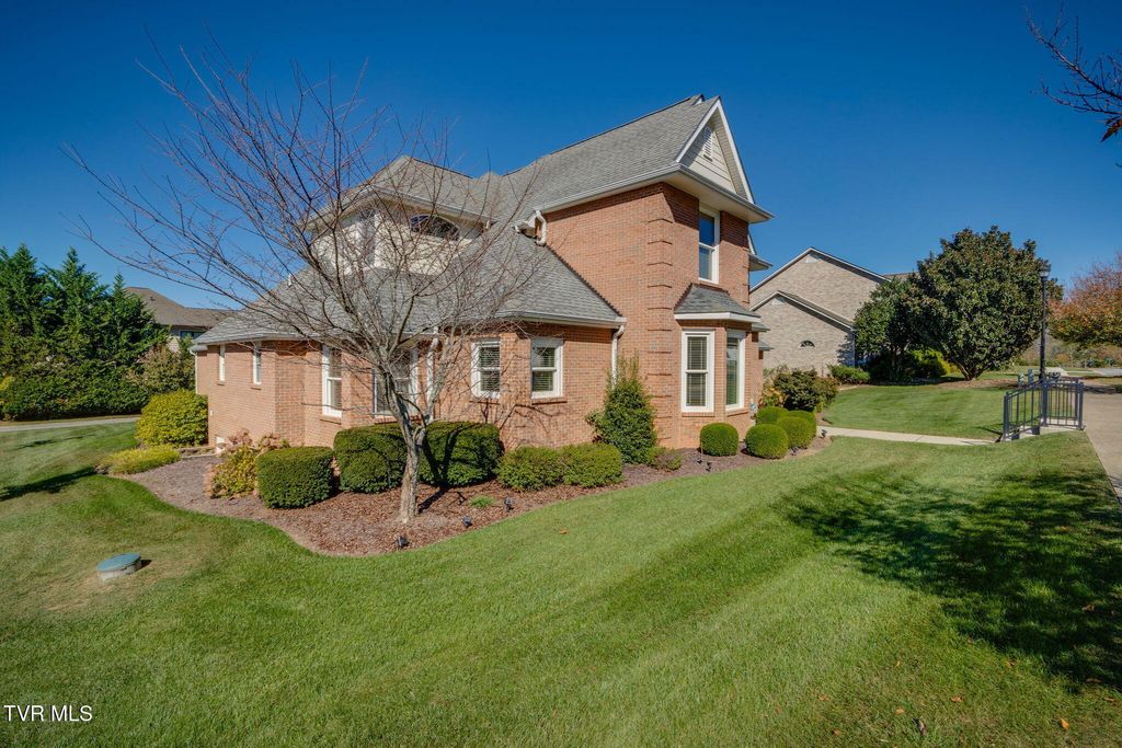 Photo of 507 Oliver Approach, Johnson City, TN 37601 (MLS # 9987233)