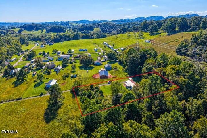 211 Country Lane