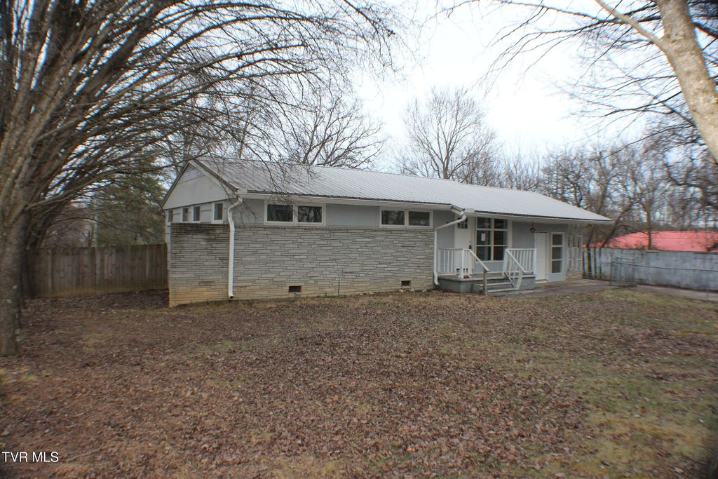 Photo of 30 Brown Avenue, Greeneville, TN 37743 (MLS # 9991661)