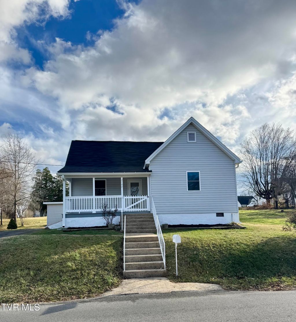 Photo of 2140 Randolph Street, Bristol, VA 24201 (MLS # 9989159)