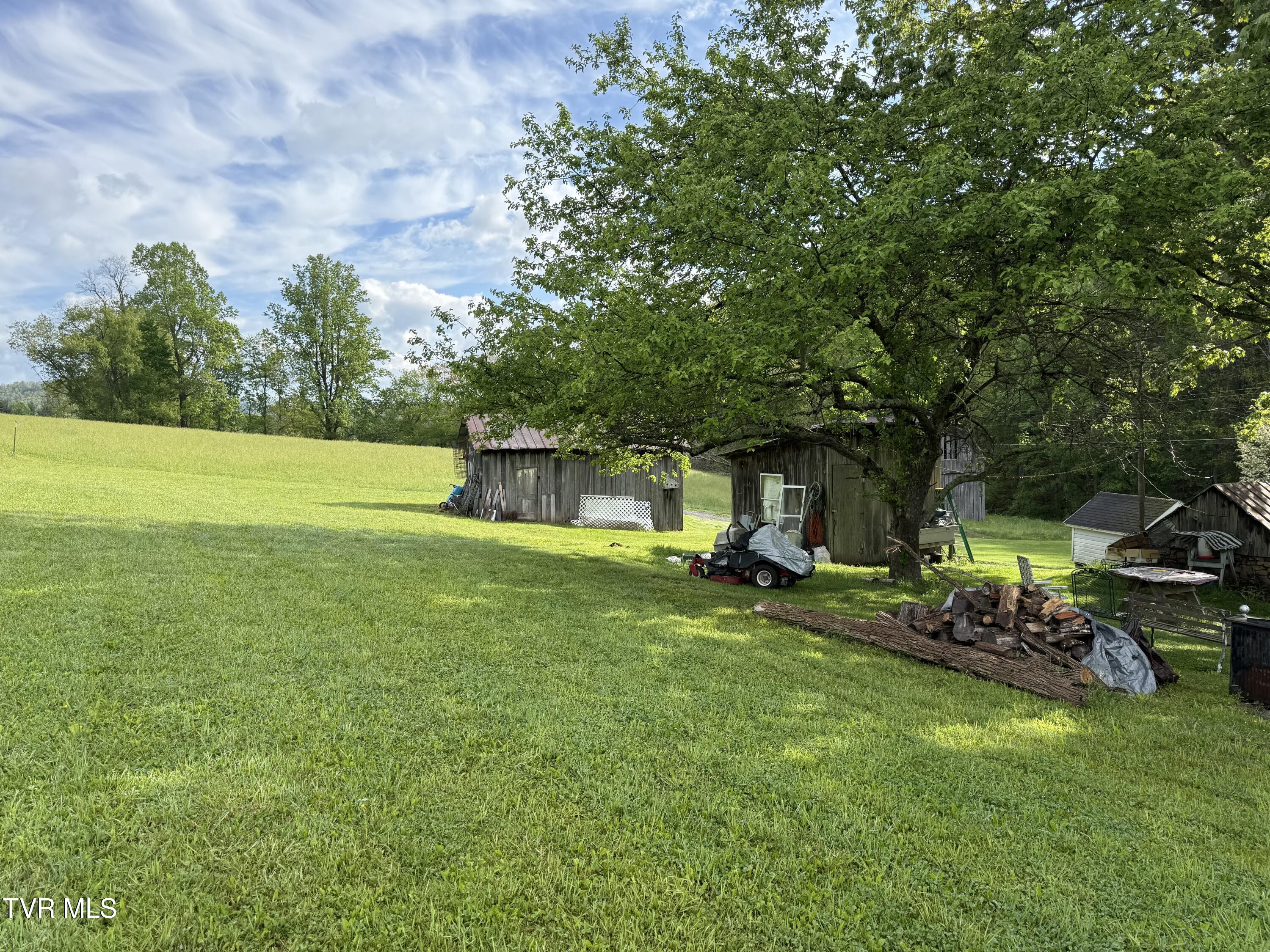 2223 Sugar Creek Road, Laurel Bloomery, Tennessee image 4