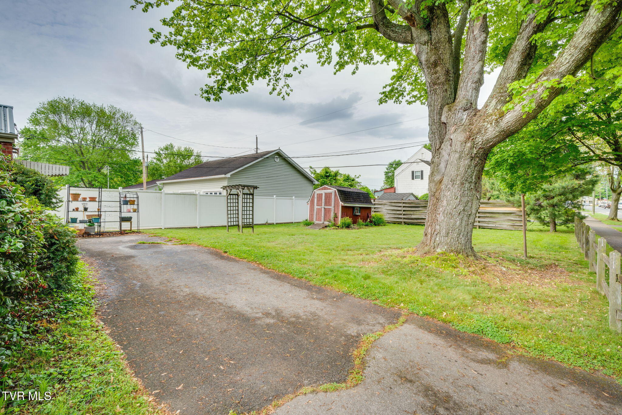 1121 Midland Drive, Kingsport, Tennessee image 19