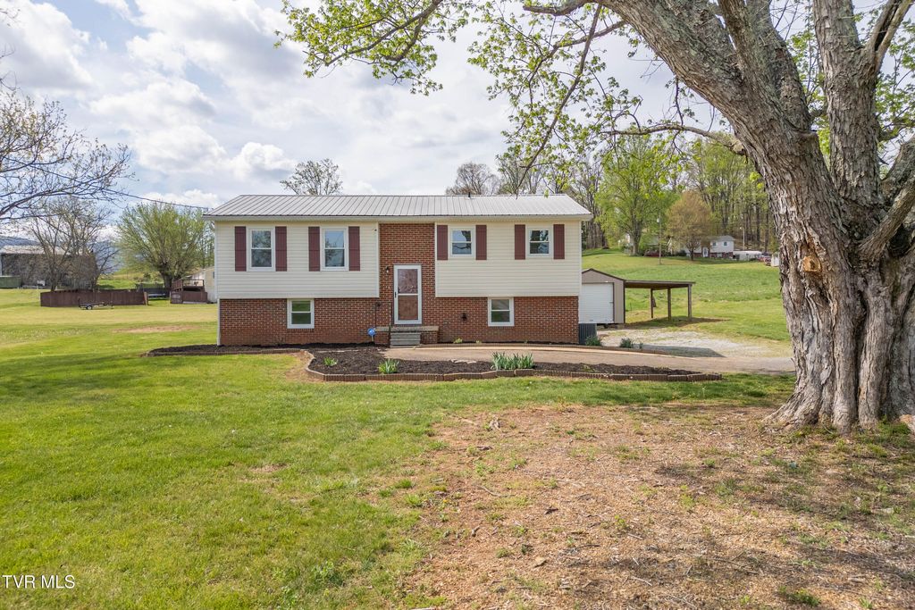 Photo of 2849 Tennessee 107, Chuckey, TN 37641 (MLS # 9993597)
