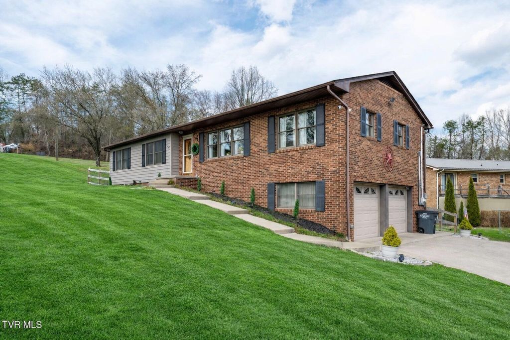 Photo of 1201 Bermuda Drive, Kingsport, TN 37660 (MLS # 9992082)