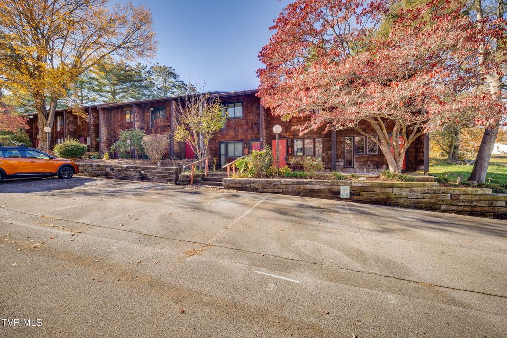 Photo of 115 Beechnut Street #G2, Johnson City, TN 37601 (MLS # 9987955)