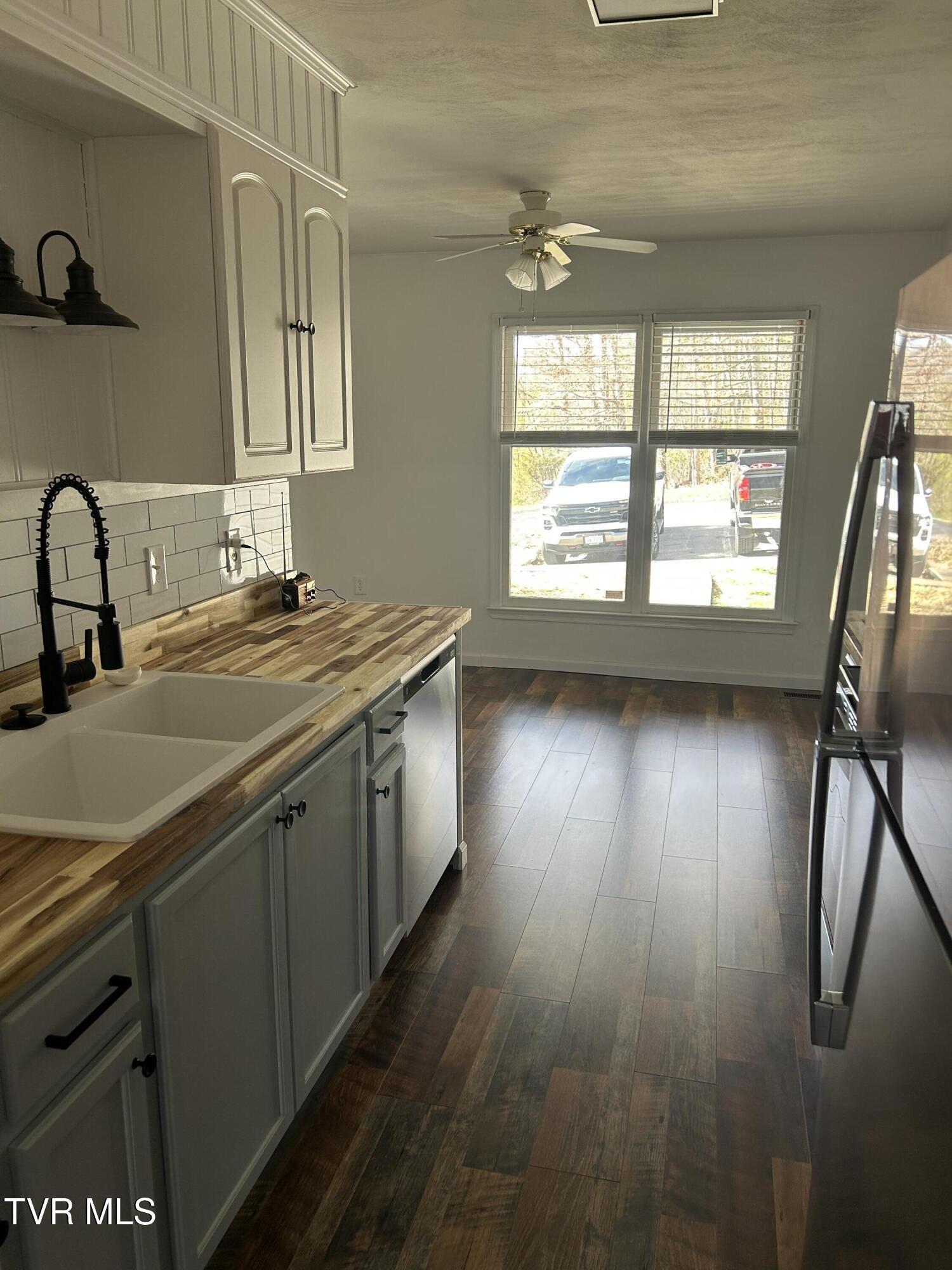 48 Laurel Ridge, Big Stone Gap, Virginia image 12