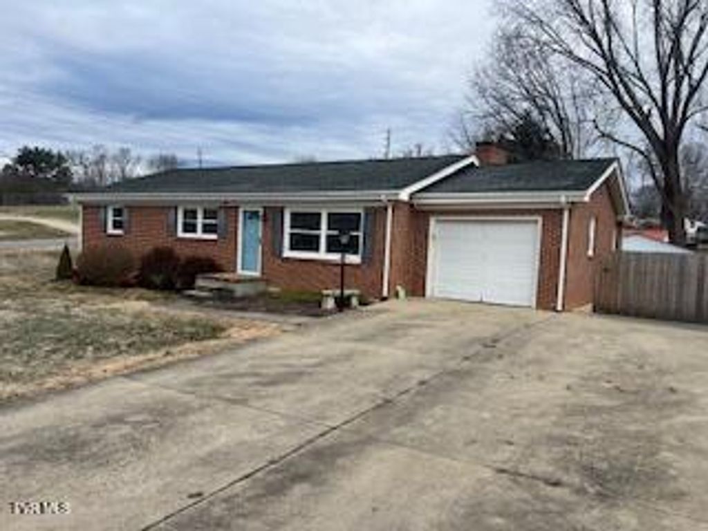 Photo of 112 Lynfield Road, Bristol, TN 37620 (MLS # 9990244)